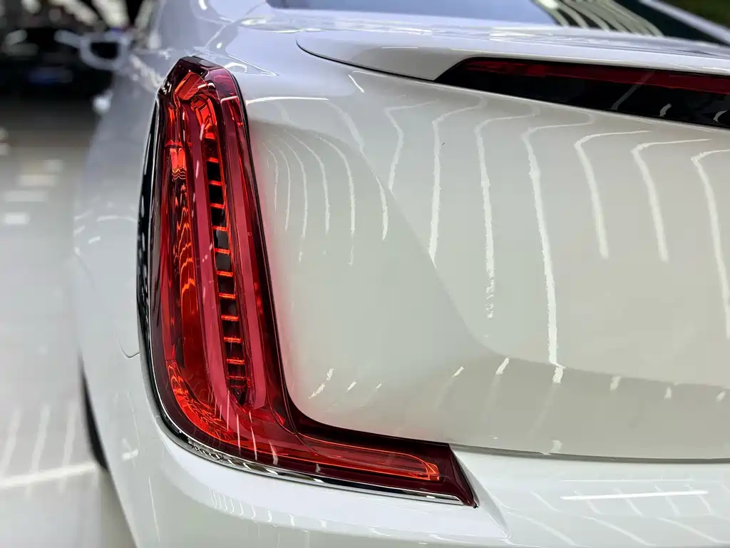 Cadillac XTS — миниатюра 8