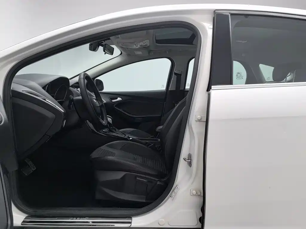 Ford Focus — миниатюра 10