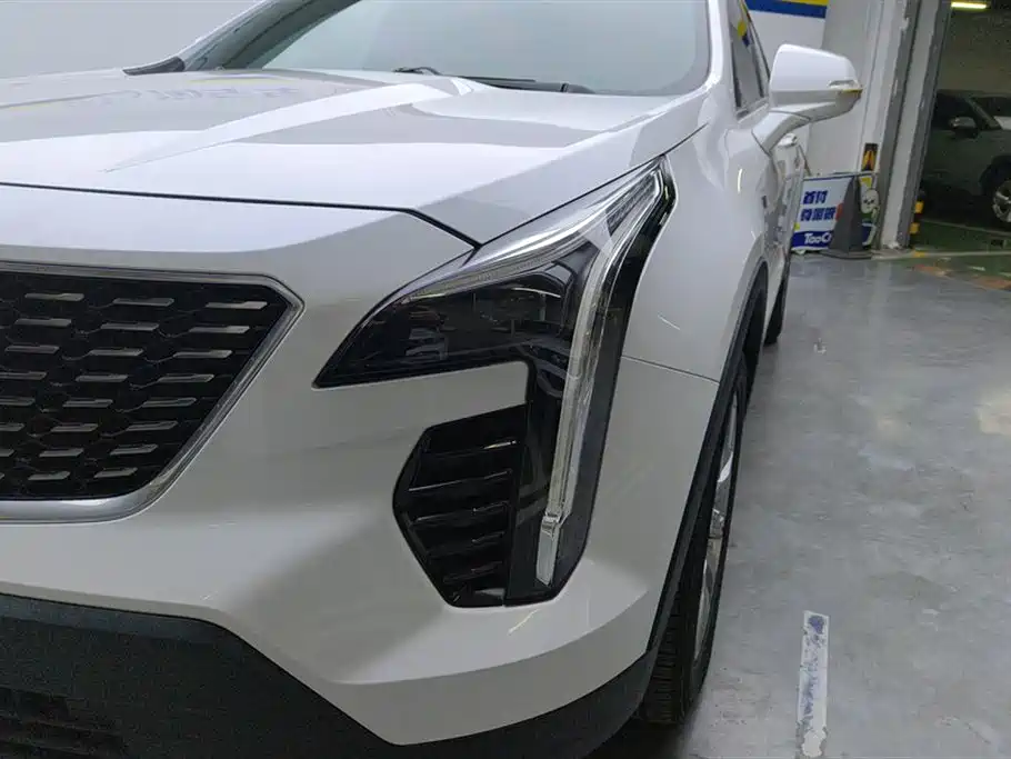 Cadillac XT4 2020 28T Lead