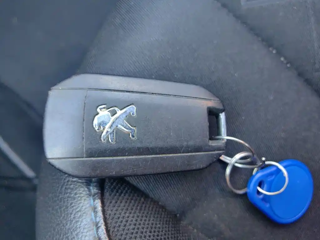 Peugeot 308 — миниатюра 9