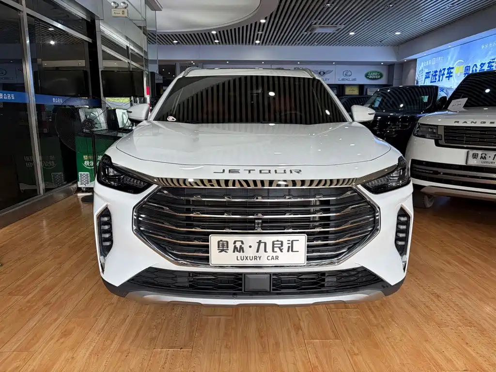 Jetour X70 PLUS - фото 2