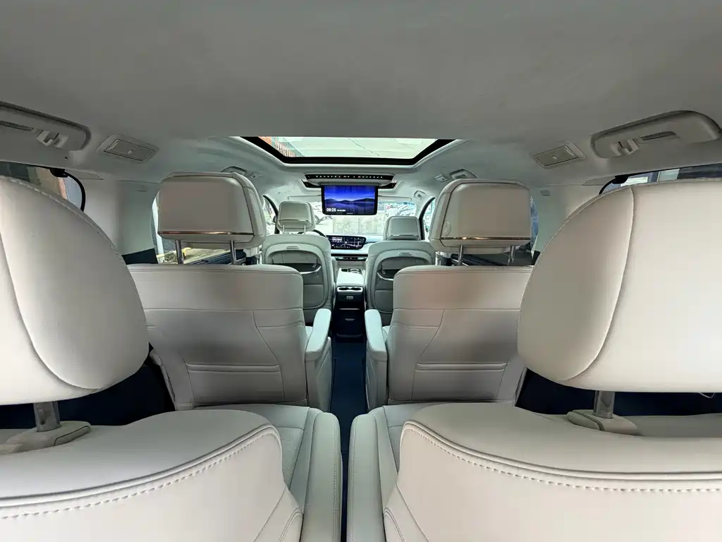 Buick GL8 Hybrid — миниатюра 40