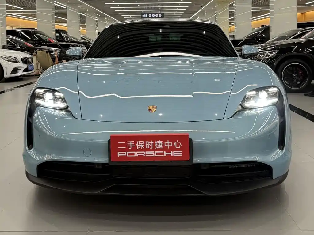 Porsche Taycan — миниатюра 2