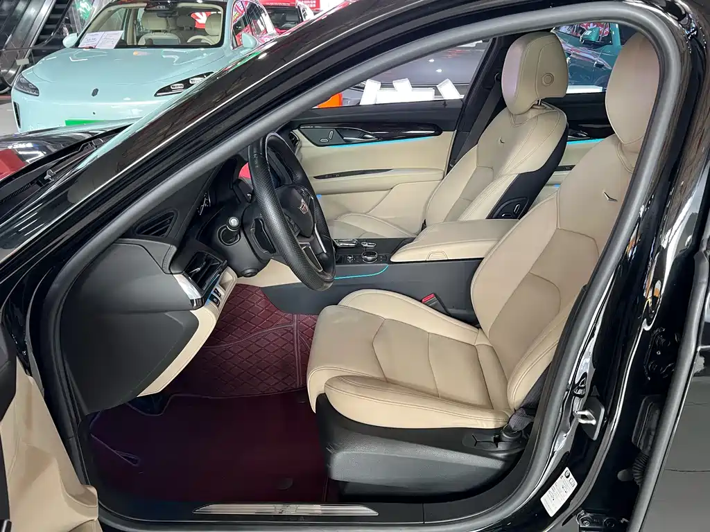 Cadillac CT6 2021 28T Fashion