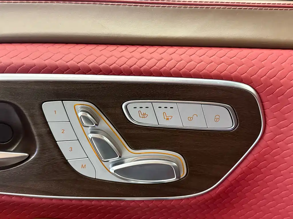 MERCEDES-BENZ V CLASS