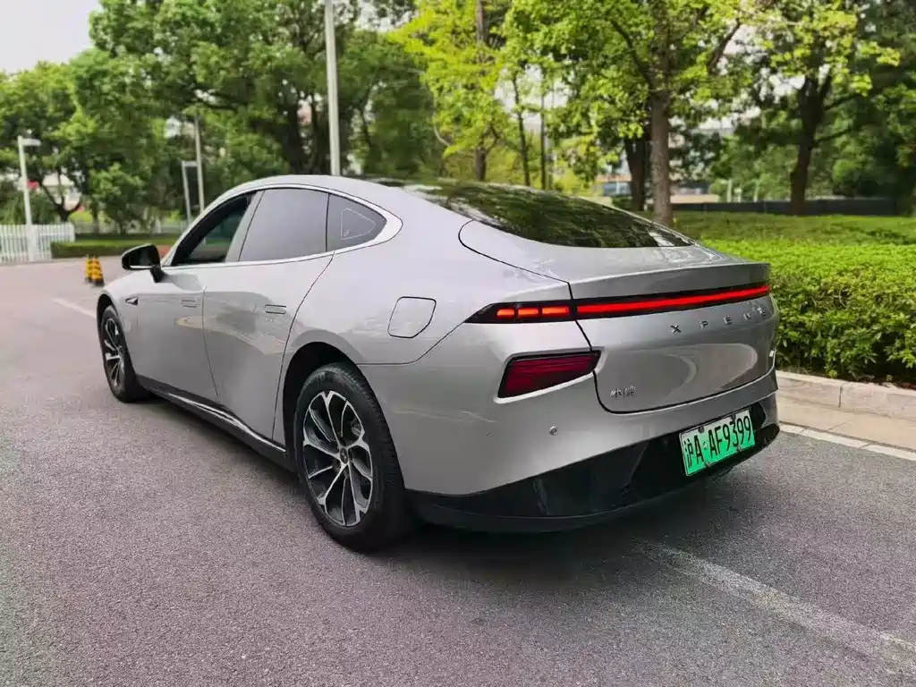 XPeng P7 — миниатюра 6