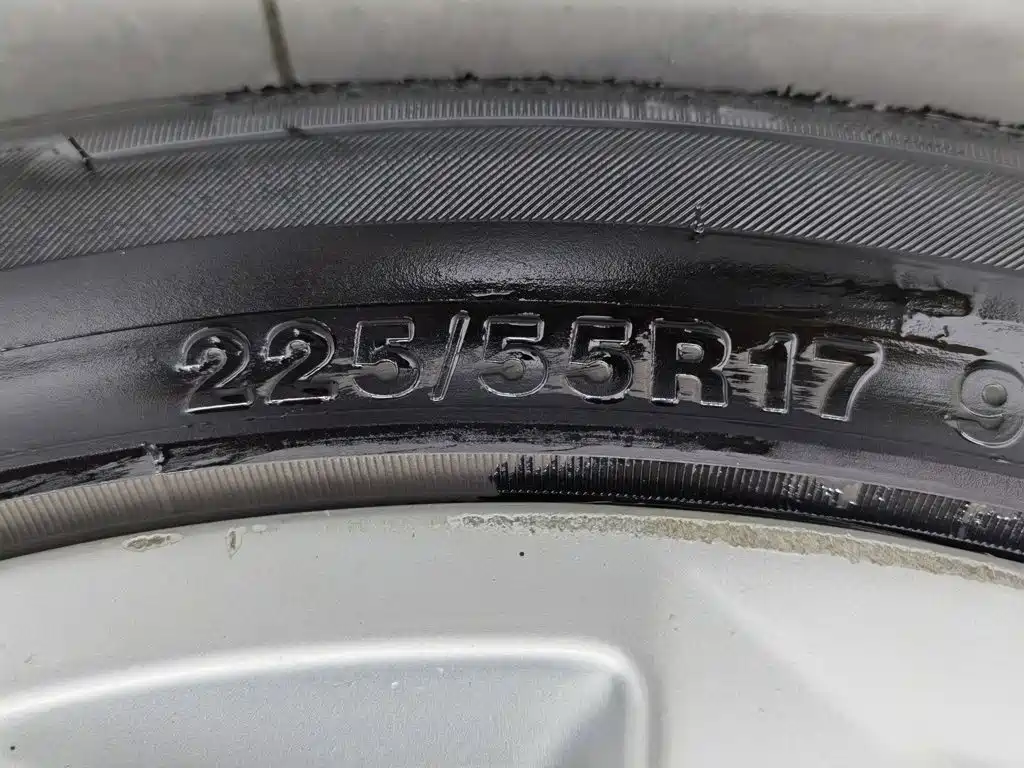 BMW 5 Series — миниатюра 24