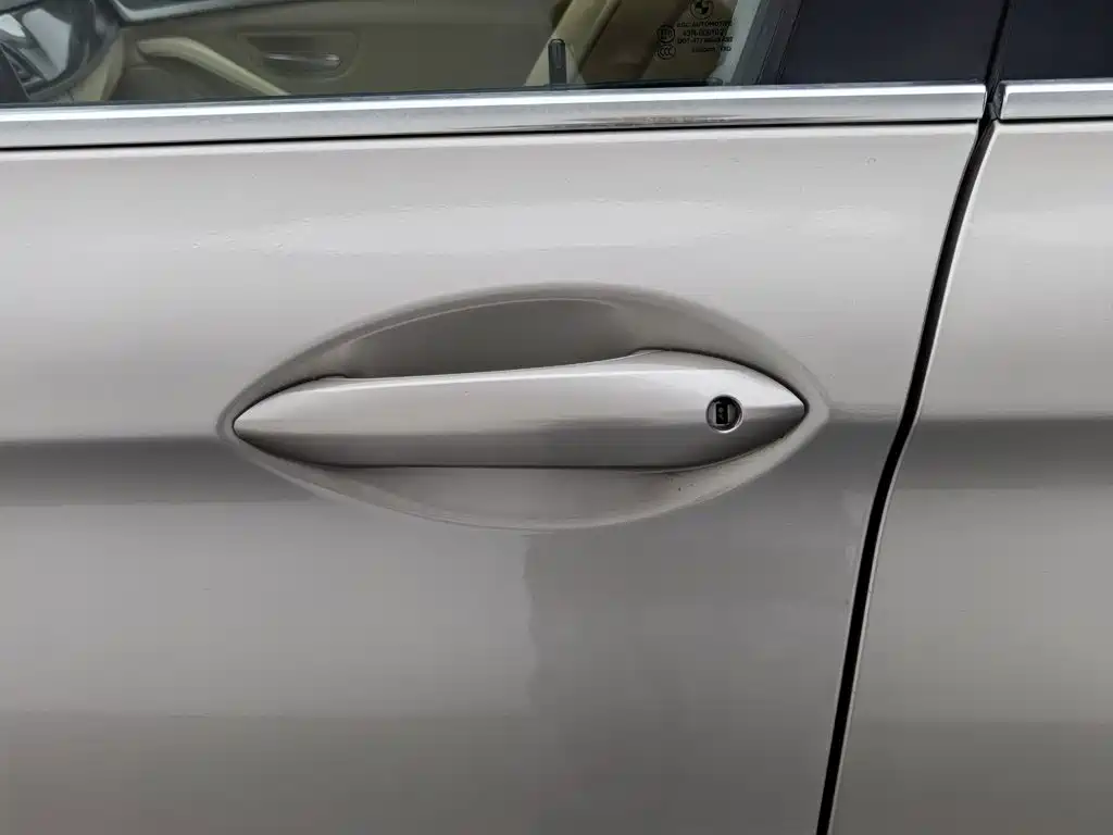 BMW 5 Series — миниатюра 18
