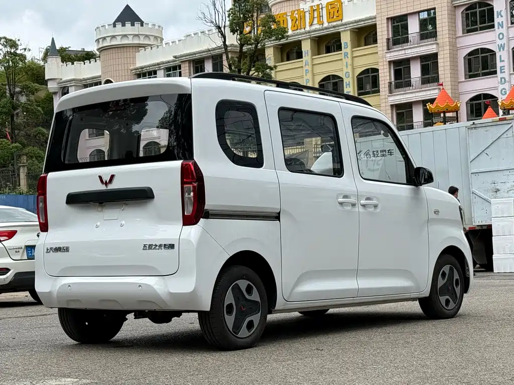 Wuling Sunshine EV 2025 305km