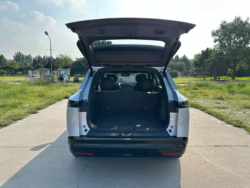 Nissan 日产NX8 — миниатюра 8