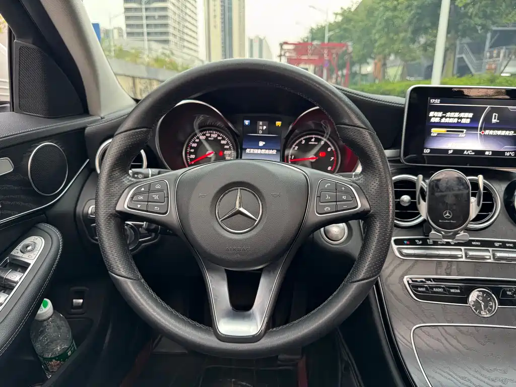 Mercedes-Benz C-Class — миниатюра 13