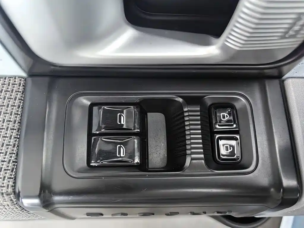 Baojun E300 — миниатюра 9