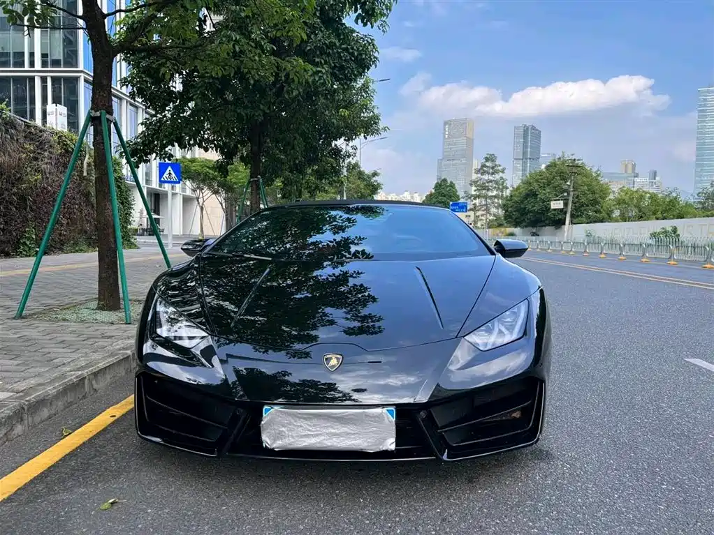 LAMBORGHINI HURACÁN