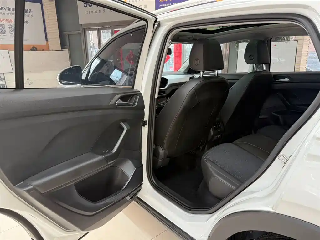 VOLKSWAGEN EXPLORING THE SHADOW