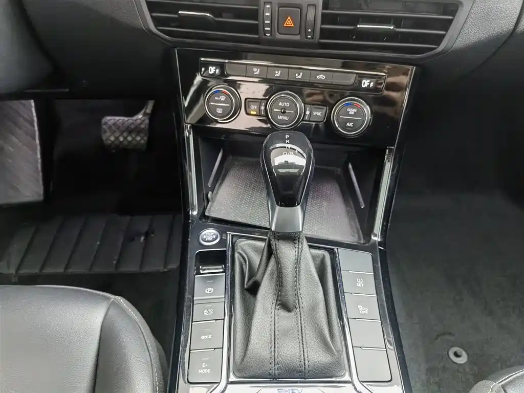 VOLKSWAGEN PASSAT NEW ENERGY