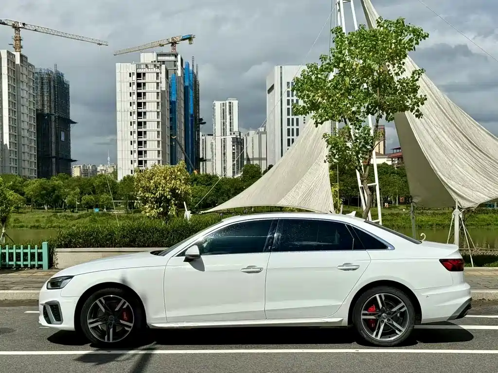 Audi A4L — миниатюра 5