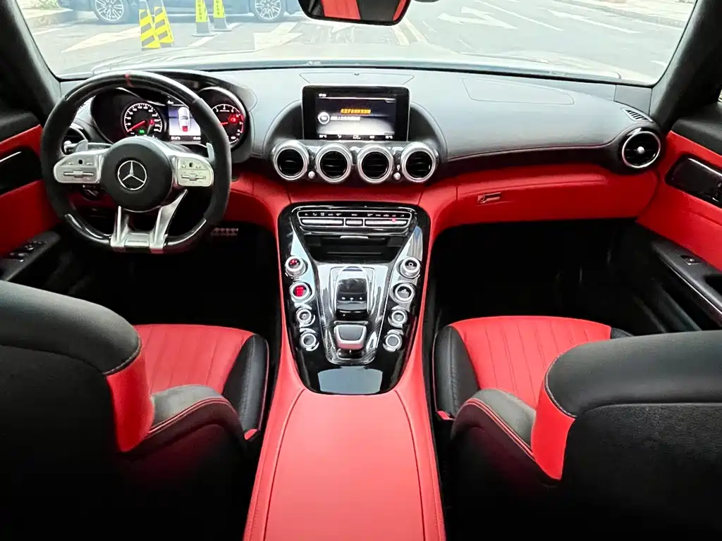 MERCEDES-BENZ AMG GT