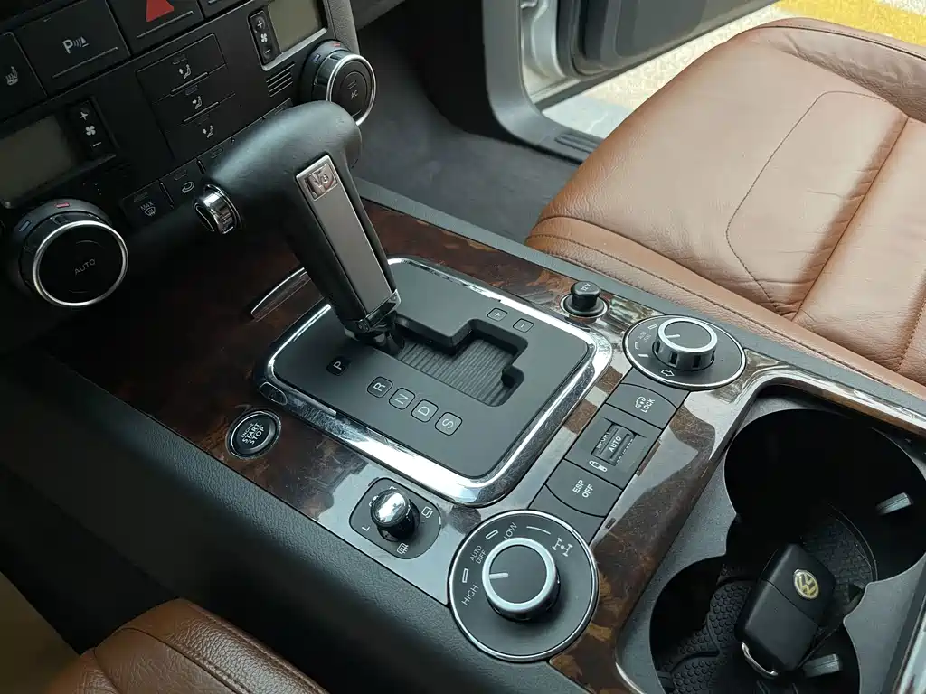 Volkswagen Touareg — миниатюра 16