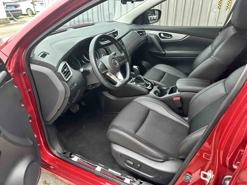 Nissan Qashqai — миниатюра 7