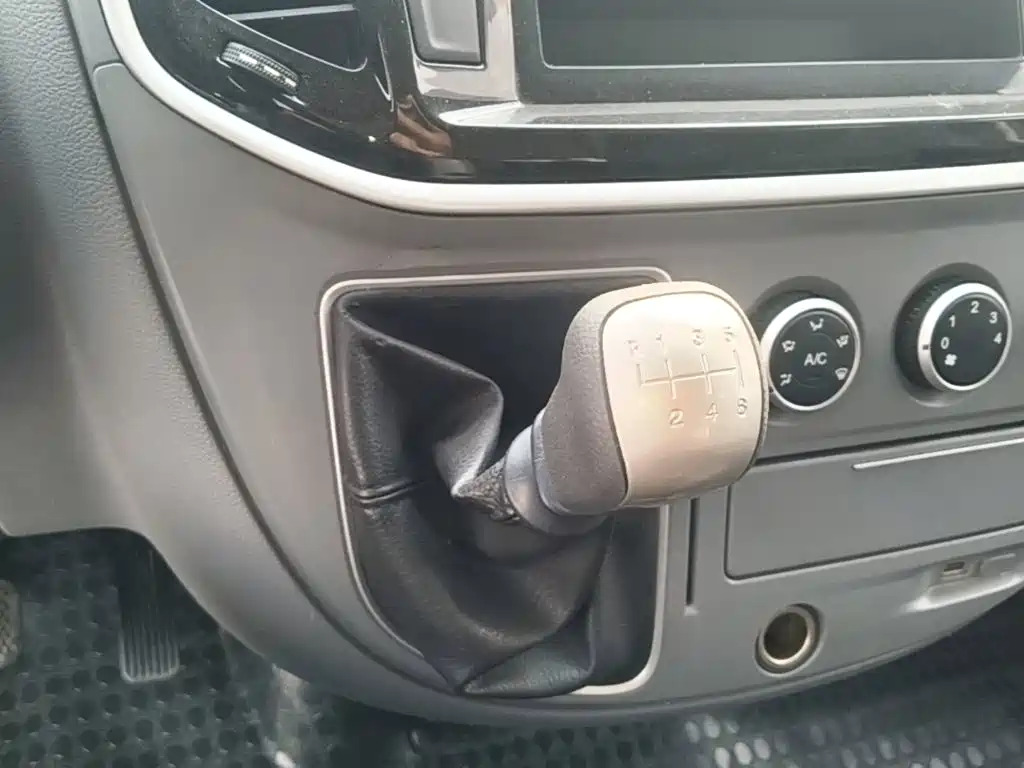 MAXUS V80 — миниатюра 14