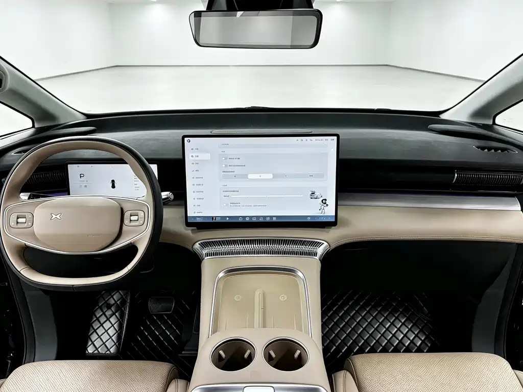 XPeng X9 — миниатюра 9