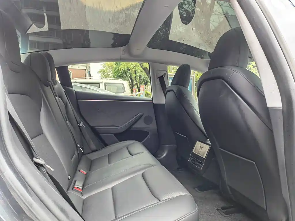 Tesla Model 3 — фотографии объявления, Фото 11