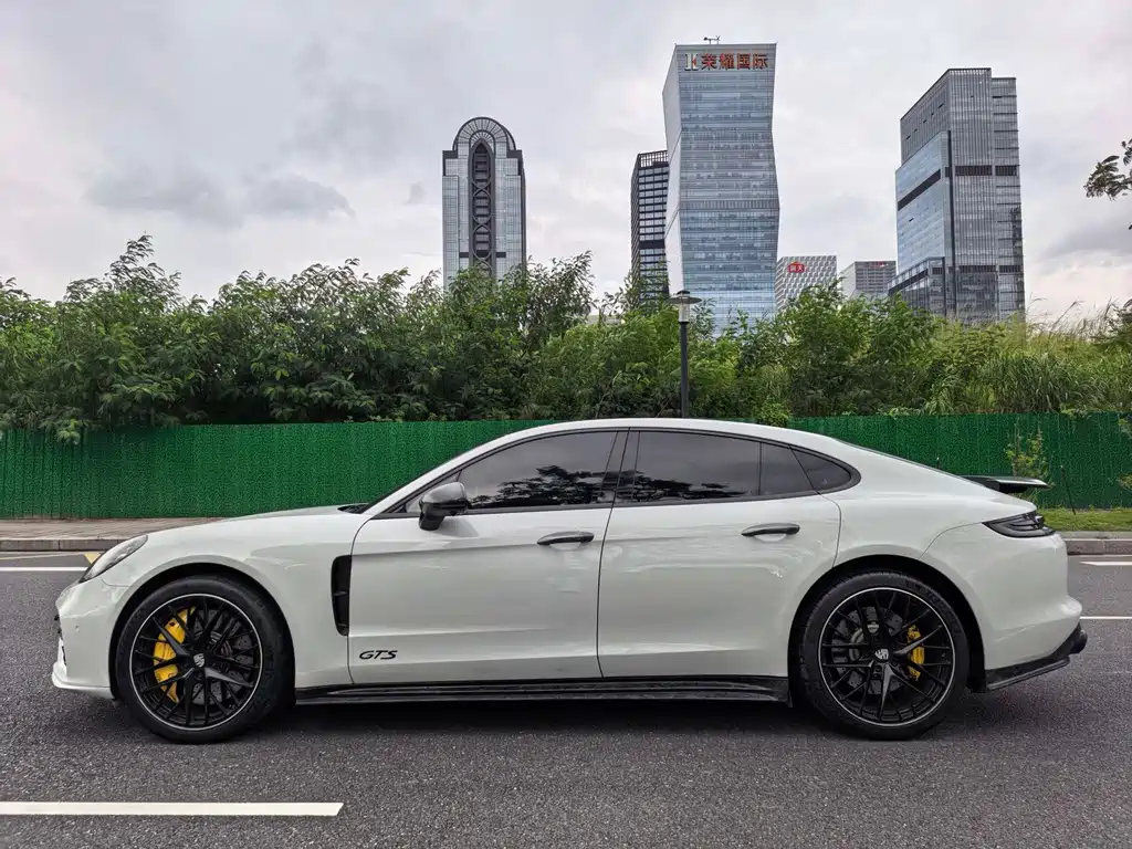 Porsche Panamera — миниатюра 4