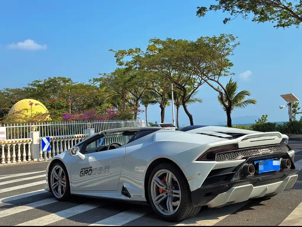 LAMBORGHINI HURACÁN