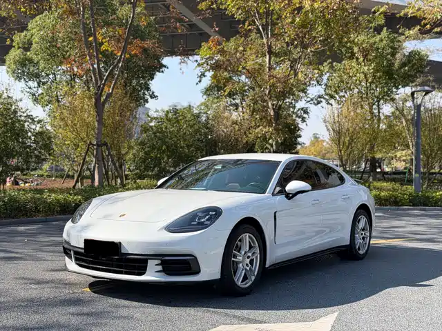PORSCHE PANAMERA 2019