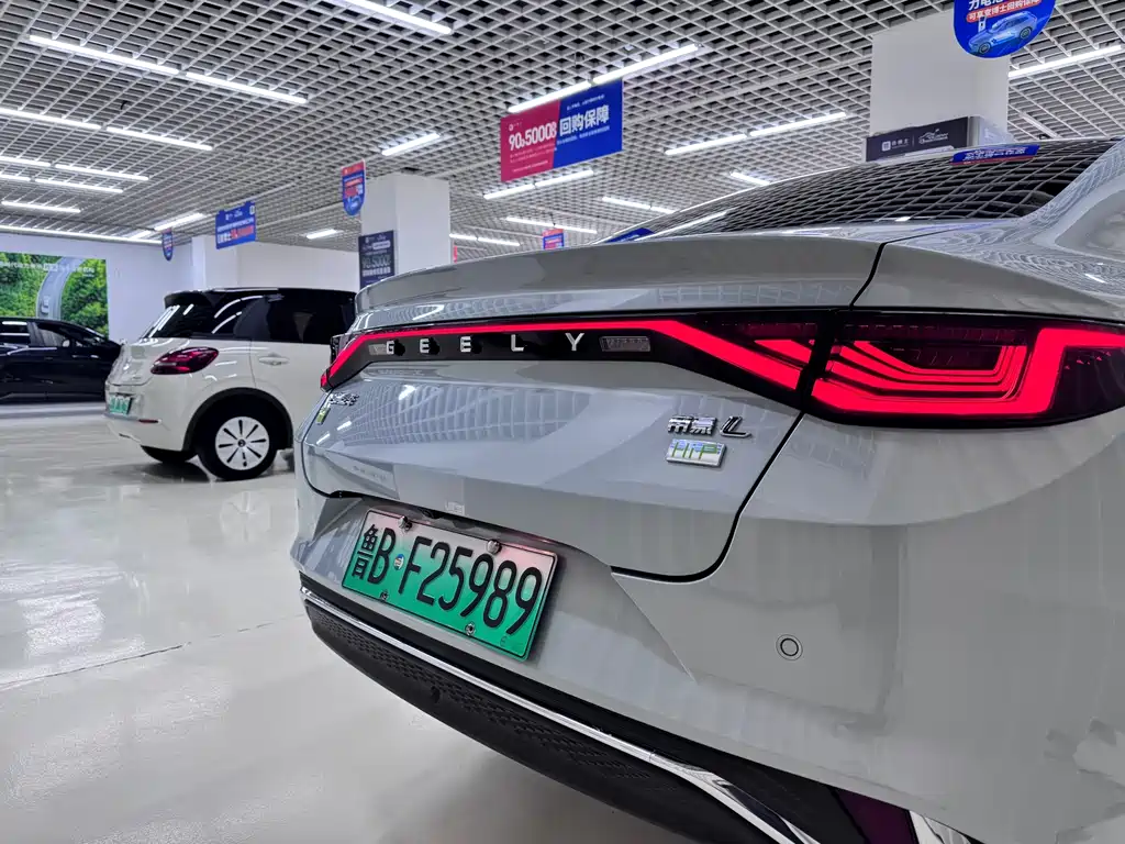 Geely L HiP — миниатюра 4
