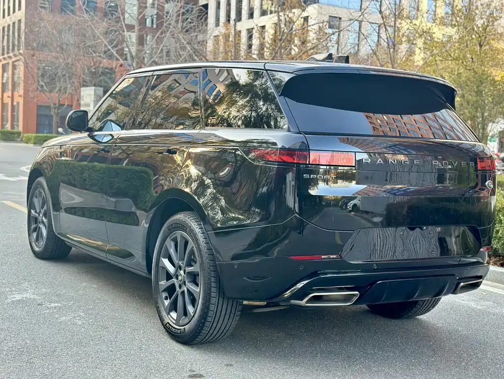 Land Rover Range Rover Sport 2023 400PS Dynamic SE