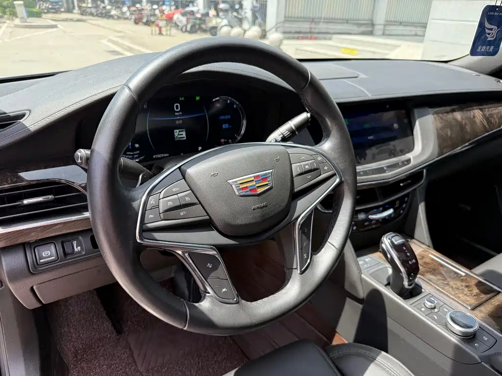 Cadillac CT6 — миниатюра 6