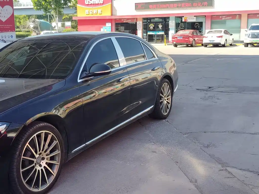 Mercedes-Benz S-Class — миниатюра 11