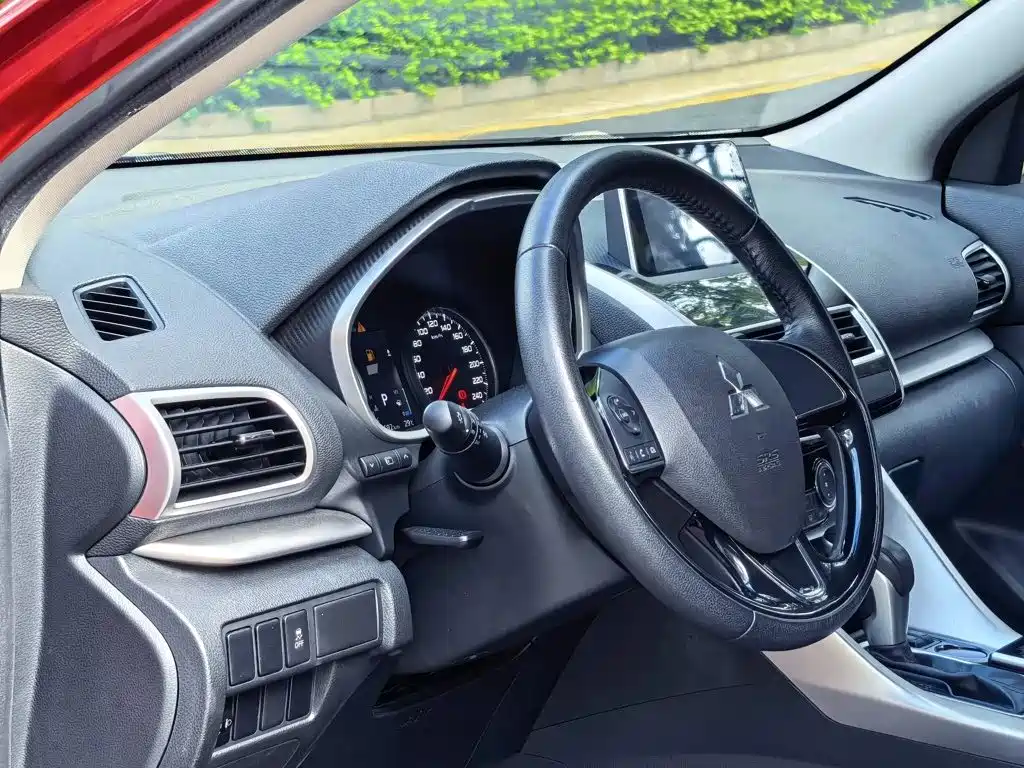 Mitsubishi Eclipse Cross — миниатюра 9