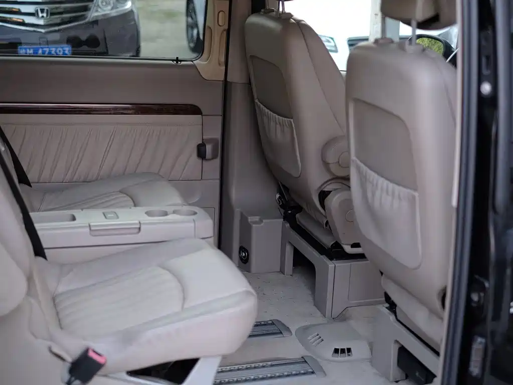 Mercedes-Benz Viano — миниатюра 41