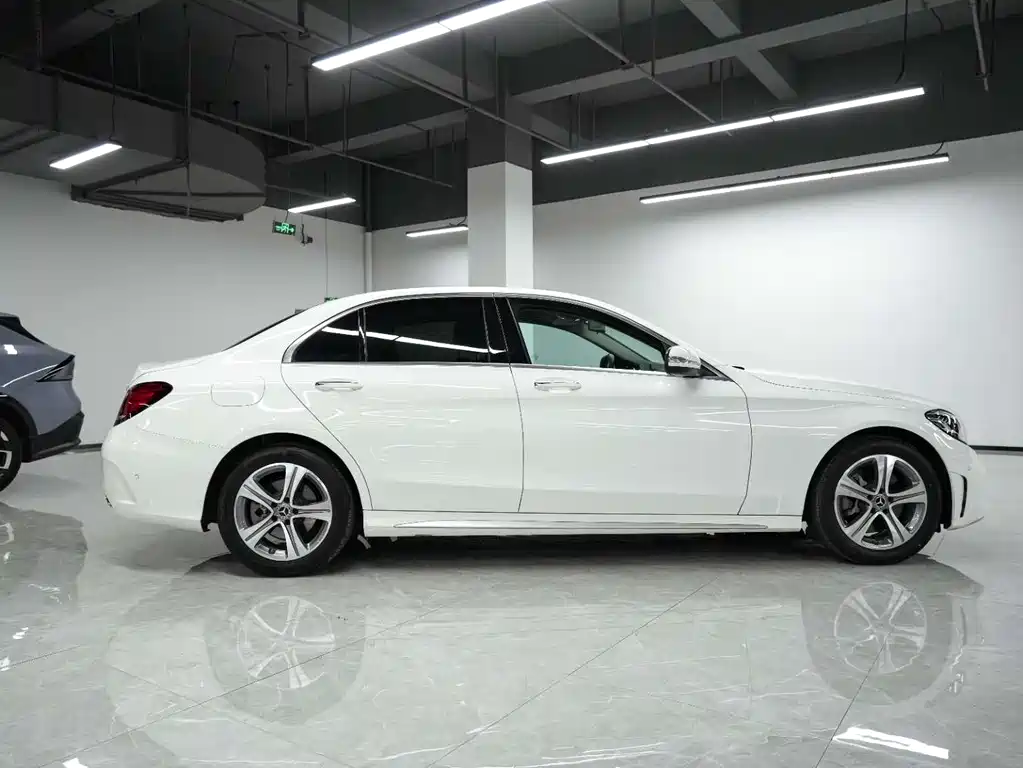 MERCEDES-BENZ  C CLASS