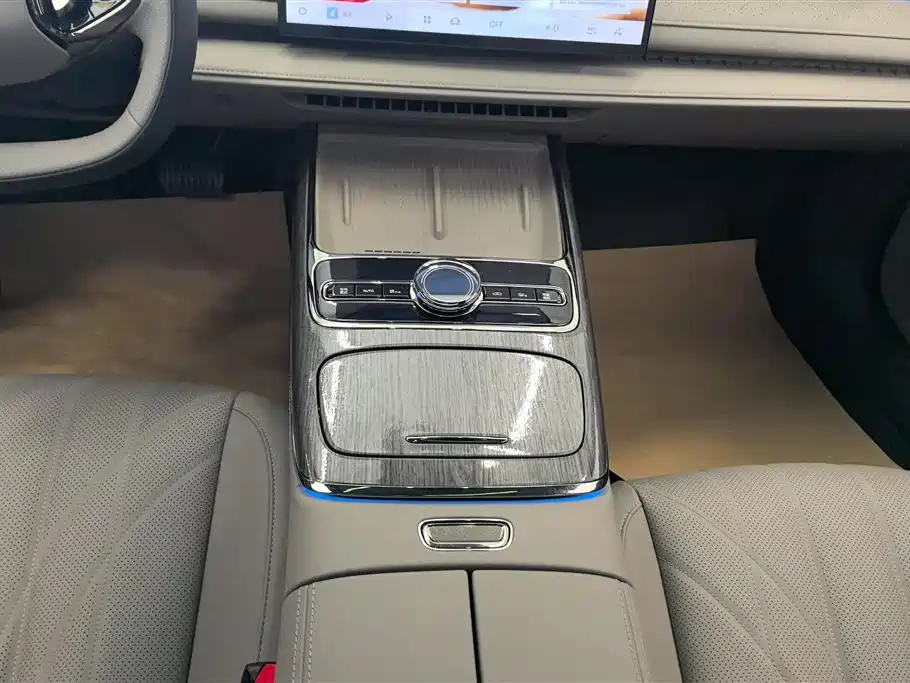 GEELY GALAXY GALAXY SPARKLE 8