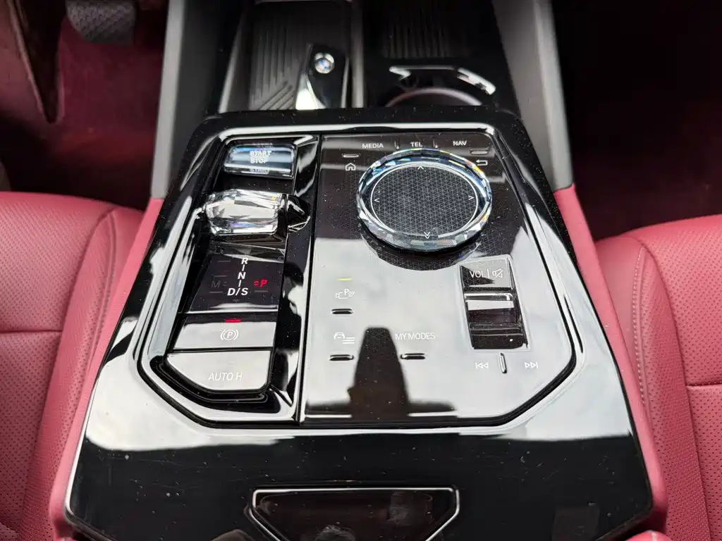 BMW 5 Series — миниатюра 9