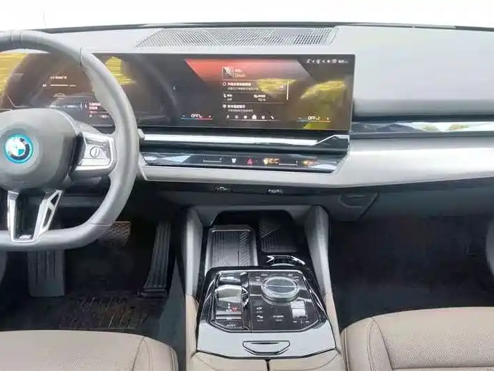 BMW i5 — миниатюра 11