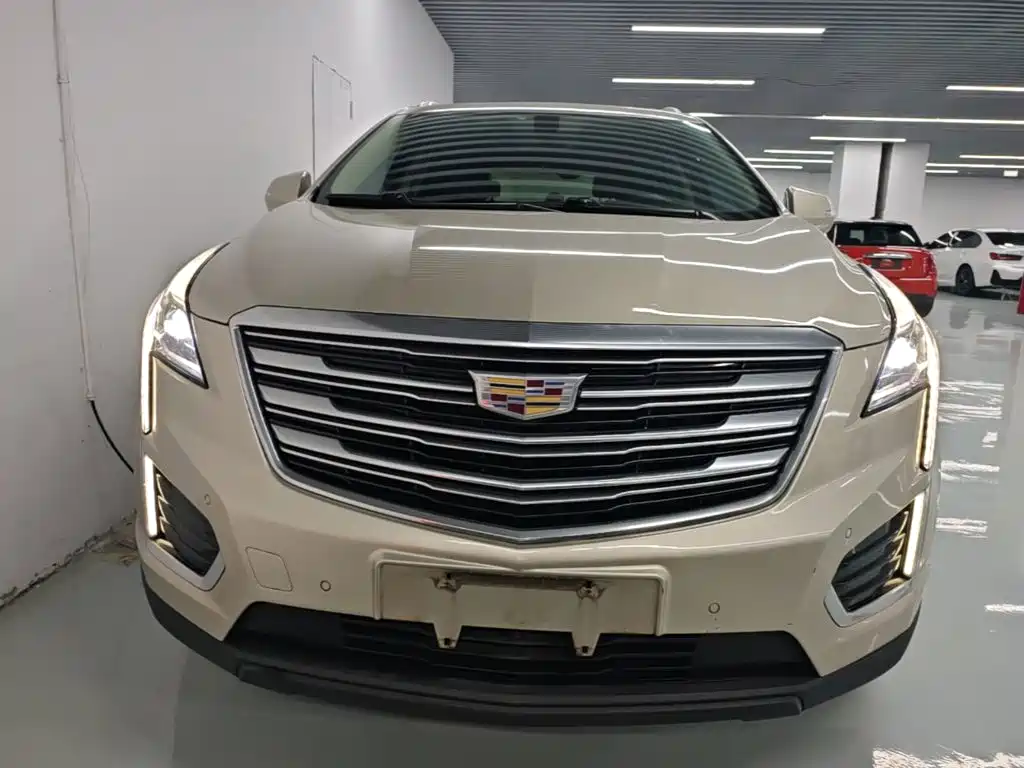 Cadillac XT5 — миниатюра 3