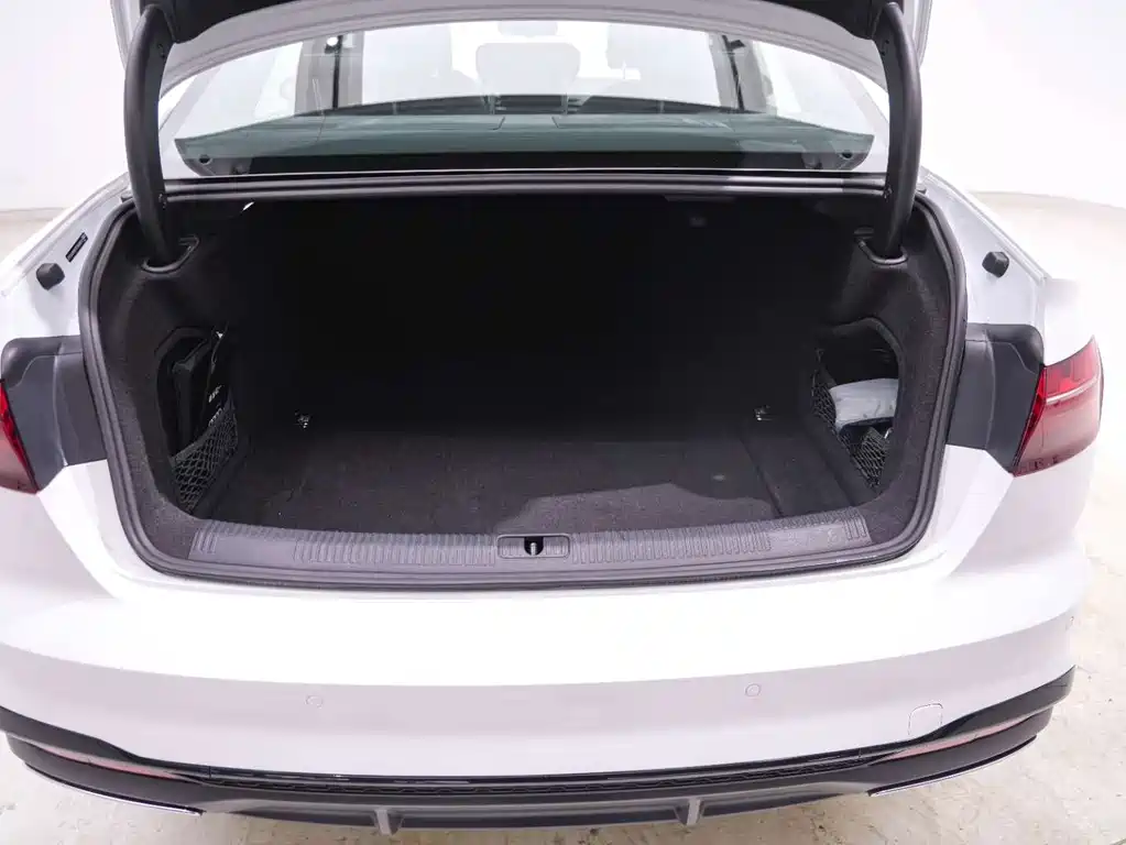 Audi A4L — миниатюра 22