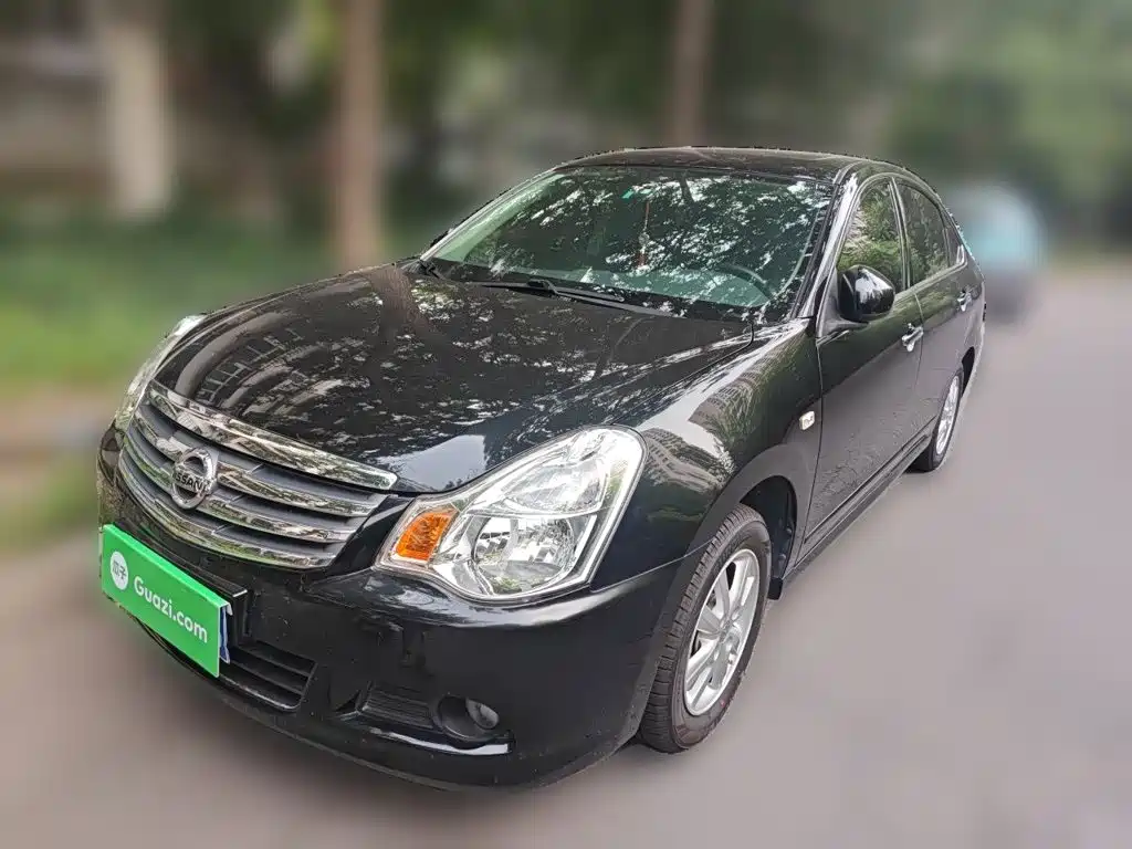 Nissan Sylphy 2019 1.6XE+ MT Lead