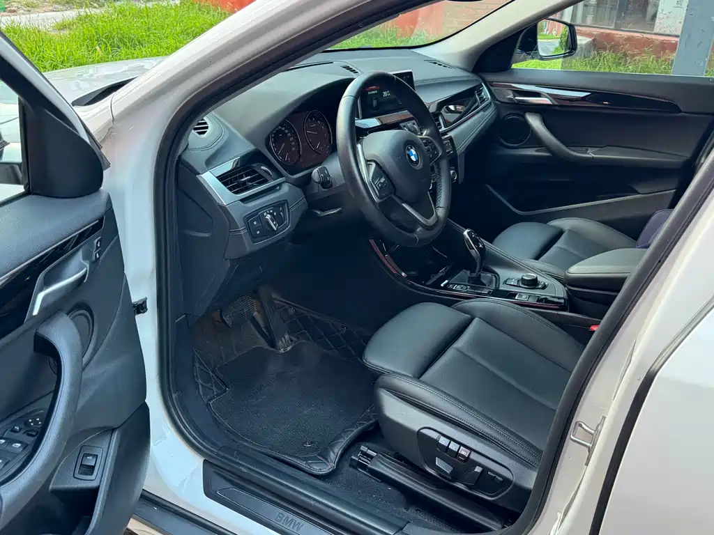 BMW X2 (Import) — миниатюра 5