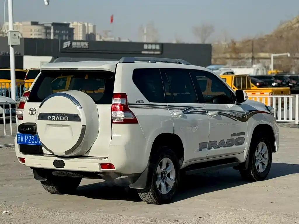 Toyota Land Cruiser Prado 2016 2.7L AT