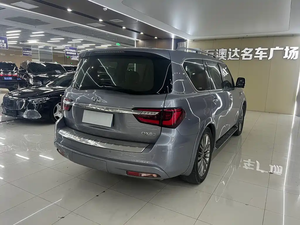 Infiniti QX80 2018 5.6L