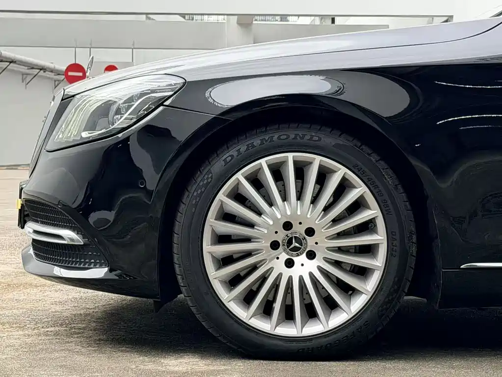 Mercedes-Benz S-Class 2020