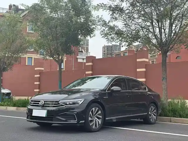 VOLKSWAGEN MAGOTAN GTE PLUG IN HYBRID 2022