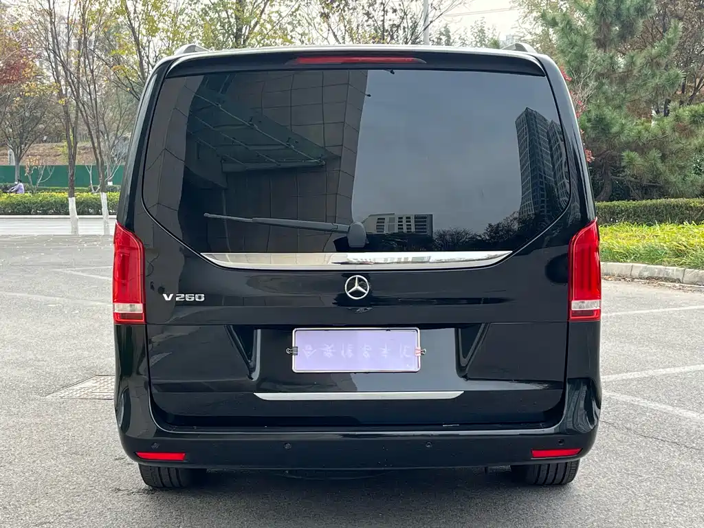 MERCEDES-BENZ V CLASS