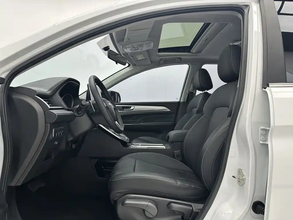 Haval M6 2023 PLUS 1.5T DCT Luxury