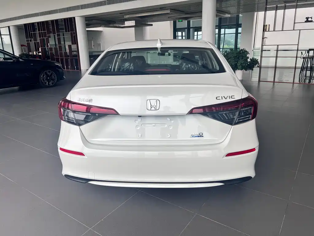 Honda Civic 2025 240TURBO CVT Plus